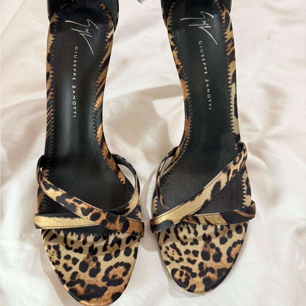 Giuseppe Zanotti Brown and Silver Heels with Stiletto Design NWOT - Picture 4 of 5